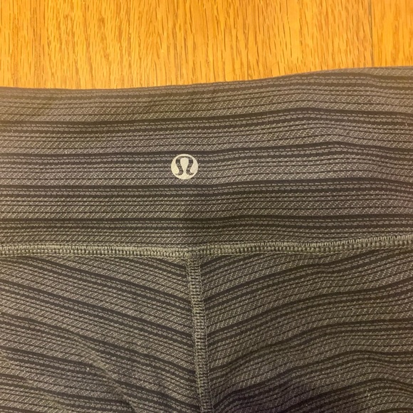 Lululemon Wunder Under crop ll - Picture 5 of 10
